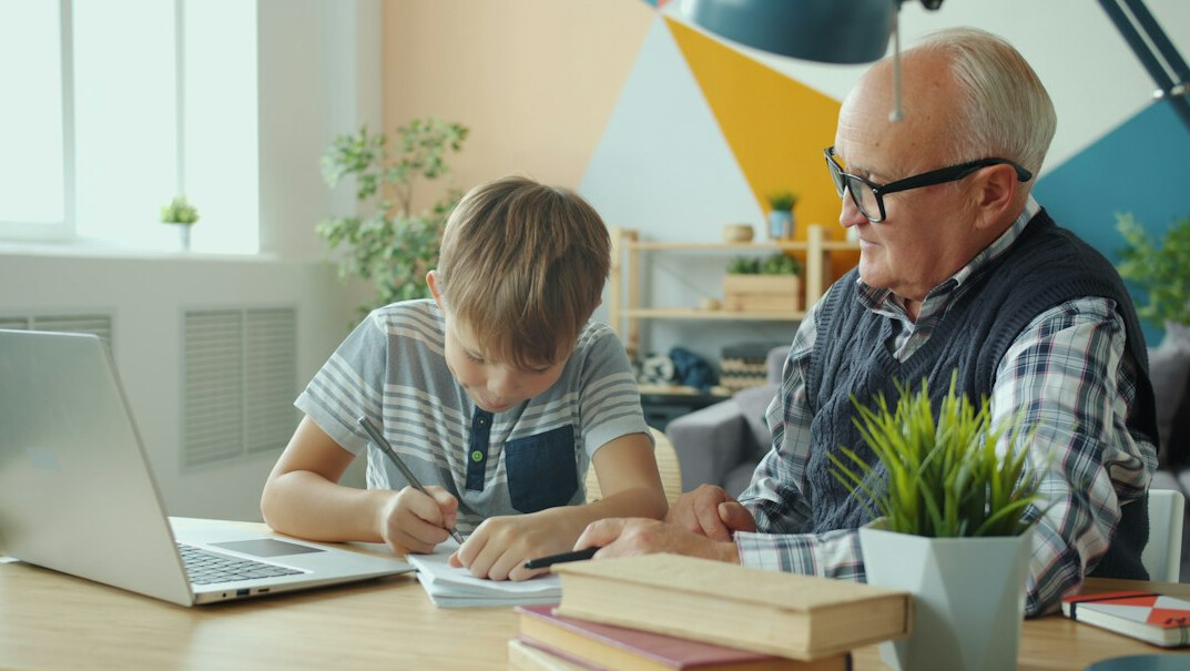 ai monitoring family education budget